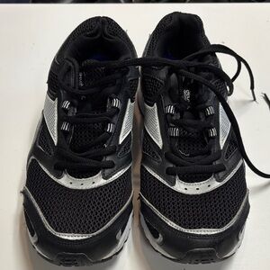 Reebok Mens Black and Gray Sneakers